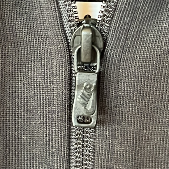 Brand New Nike Black Hoodie Zip Up Cotton Sweatshirt Embroidered Logo Workout - Picture 7 of 15